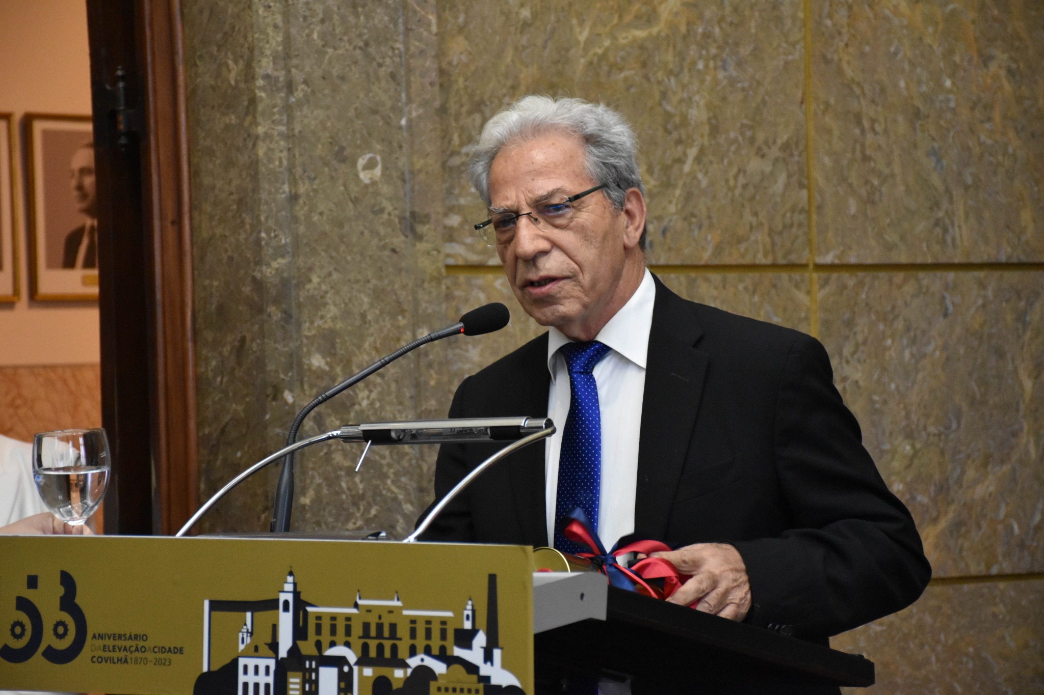 Retrato de Arnaldo Saraiva